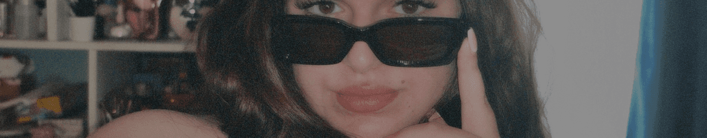 Background photo for Ana Z.