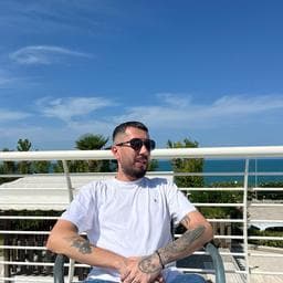 Dan R poza de pe Taskuri.ro