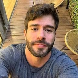 Cristian I poza de pe Taskuri.ro