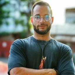 Petrescu S poza de pe Taskuri.ro