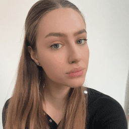 Profilul lui Alexandra V