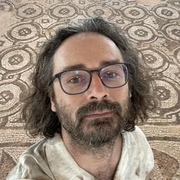 Dorin M poza de pe Taskuri.ro