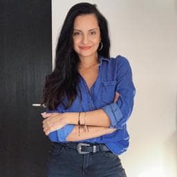 Andreea T poza de pe Taskuri.ro